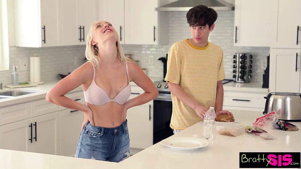 Angry Stepsister S19:E6