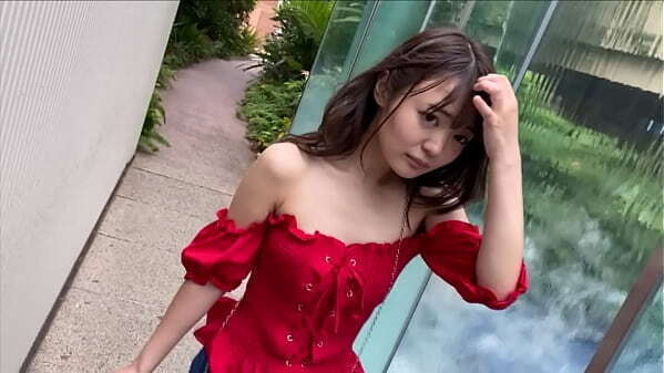 ハメ撮り　明るい性格でちょっとあざと可愛い美女と勢い余って中出しSEX。水族館でラブラブデート。極上フェラ。激しい正常位SEX。