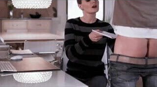 Martina Hill Handjob - Sie wichst geil den Schwanz