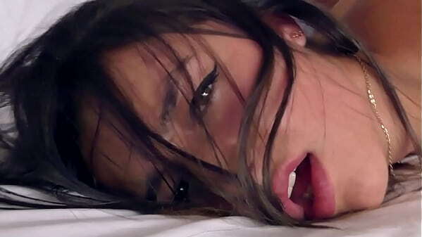 MAMACITAZ Helena Valentine, Miguel Zayas Mountain Fucks Sexy Blonde Tourist Outdoor