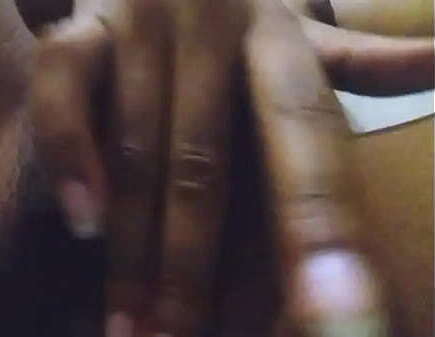 fodendo minha bucetinha dedos onlyfans.com/aaninhac