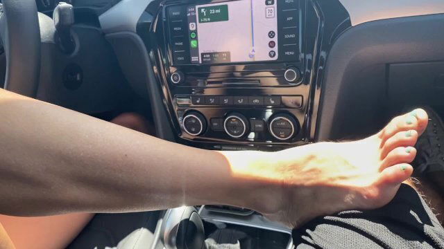 MILF foot tease Handjob while driving