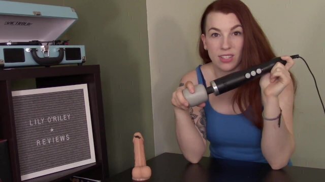 O'Riley Reviewing Doxy Massager (SFW)