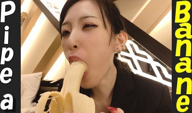 mettre préservatif cette banane avec bouche♥ Fellation (Pipe) branlette japonaises.