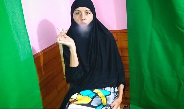 Shameless Afghan Muslim wife Smoking