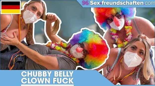 CREEP CLOWN DIPPED THIS SLUT BLOW (German) SEX-FREUNDSCHAFTEN