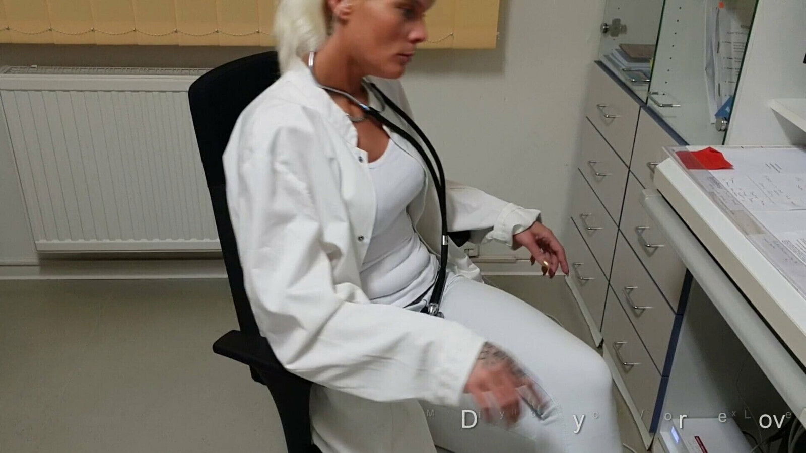 Doctor seduces study