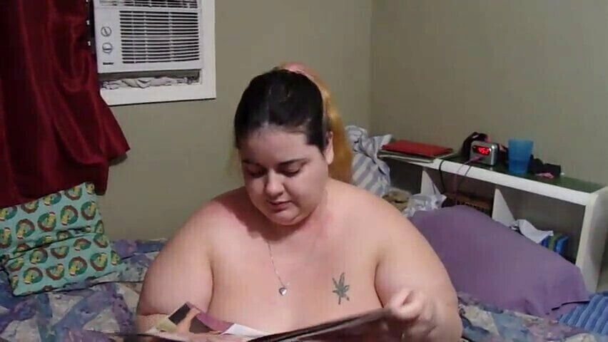 SSBBW Kelsey Reads from Voluptuous Part