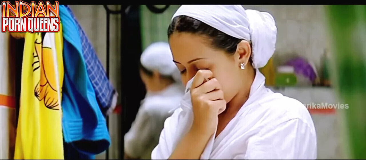 Bhavana Mallu Nude Shower Scene