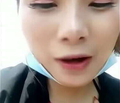 大奶主播約經常刷跑車的粉絲到遊樂園戶外啪啪玩危險動作