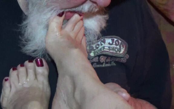 Sucking Mature Toes Feet