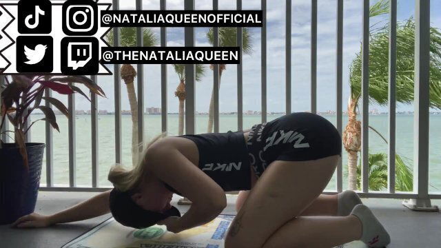 NATALIA QUEEN DOES SPLITS YOUTUBE CHANNEL