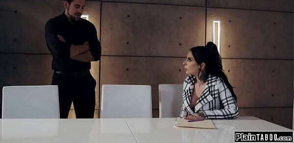 Milf boss fuck facesit