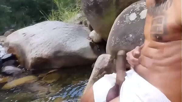 Curioso levando rola cachueira