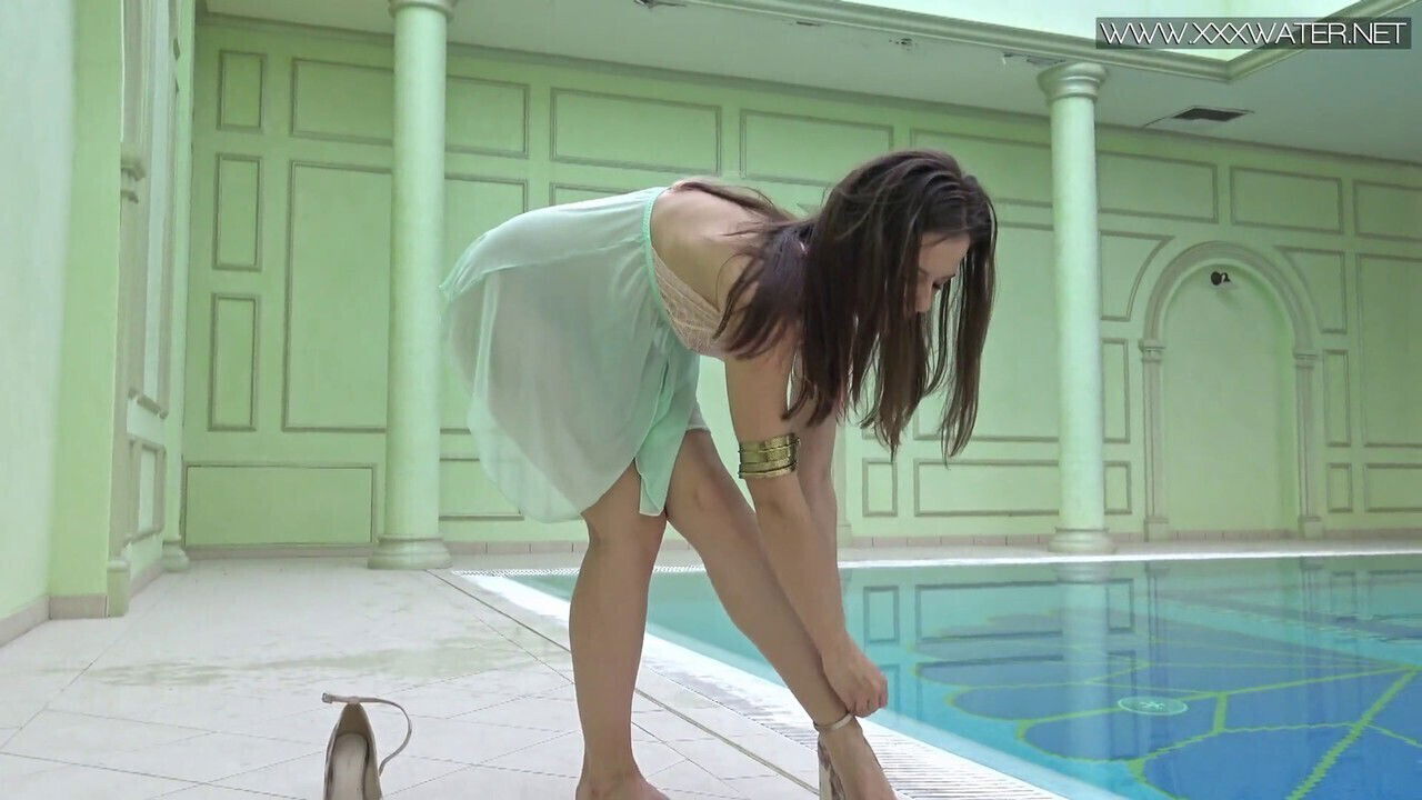 Small tits, underwater, underwater babes