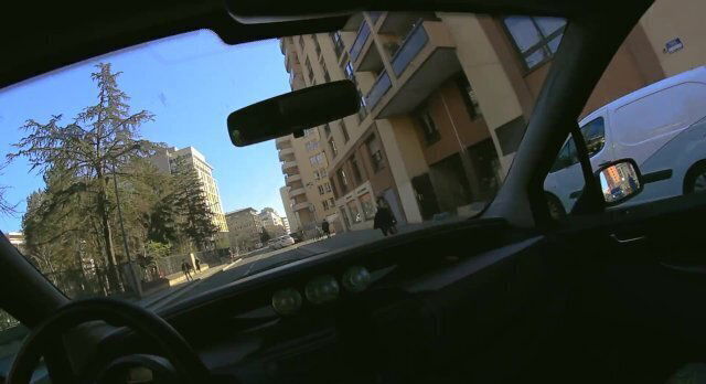 J'AI RAMENÉ CHEZ MOI UNE AUTOSTOPPEUSE TOURISTE AU HASARD DANS LA RUE POUR LA BAISER