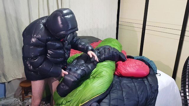 Shiny nylon jacket Overfilled