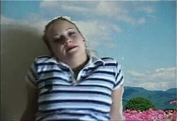 Redhead bitch suck dicks.