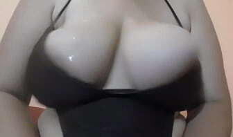 Cum Coveret Bouncing Natural Tits