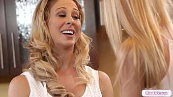 Petite 19yo facesitted busty stepmom