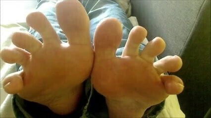 Hottest and prettiest male Feet ever!!!