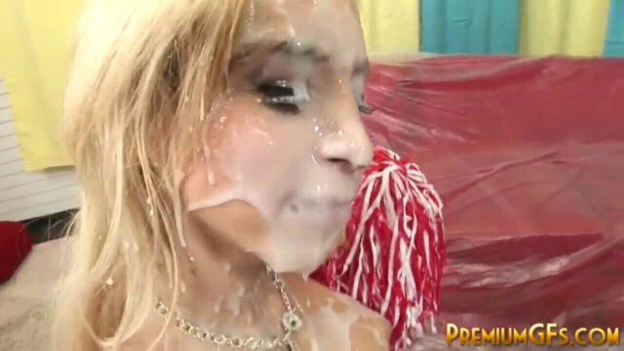 Cheerleader babe’s pussy rammed