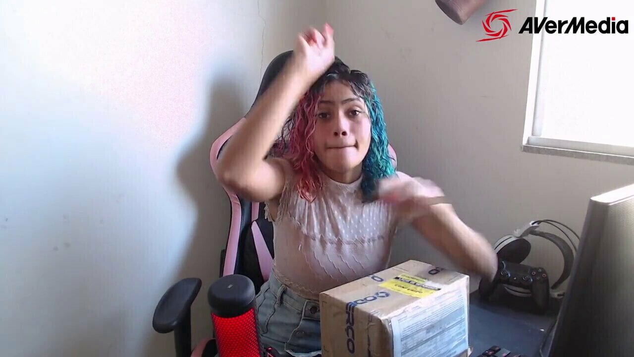 Pandinha sempai vagabunda merece muita punheta