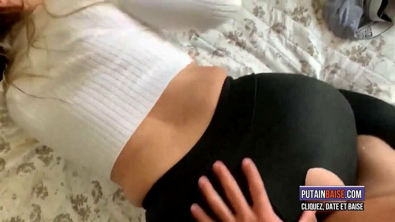 FRENCH DECHIRE SCEUR PANTALON BAISEE