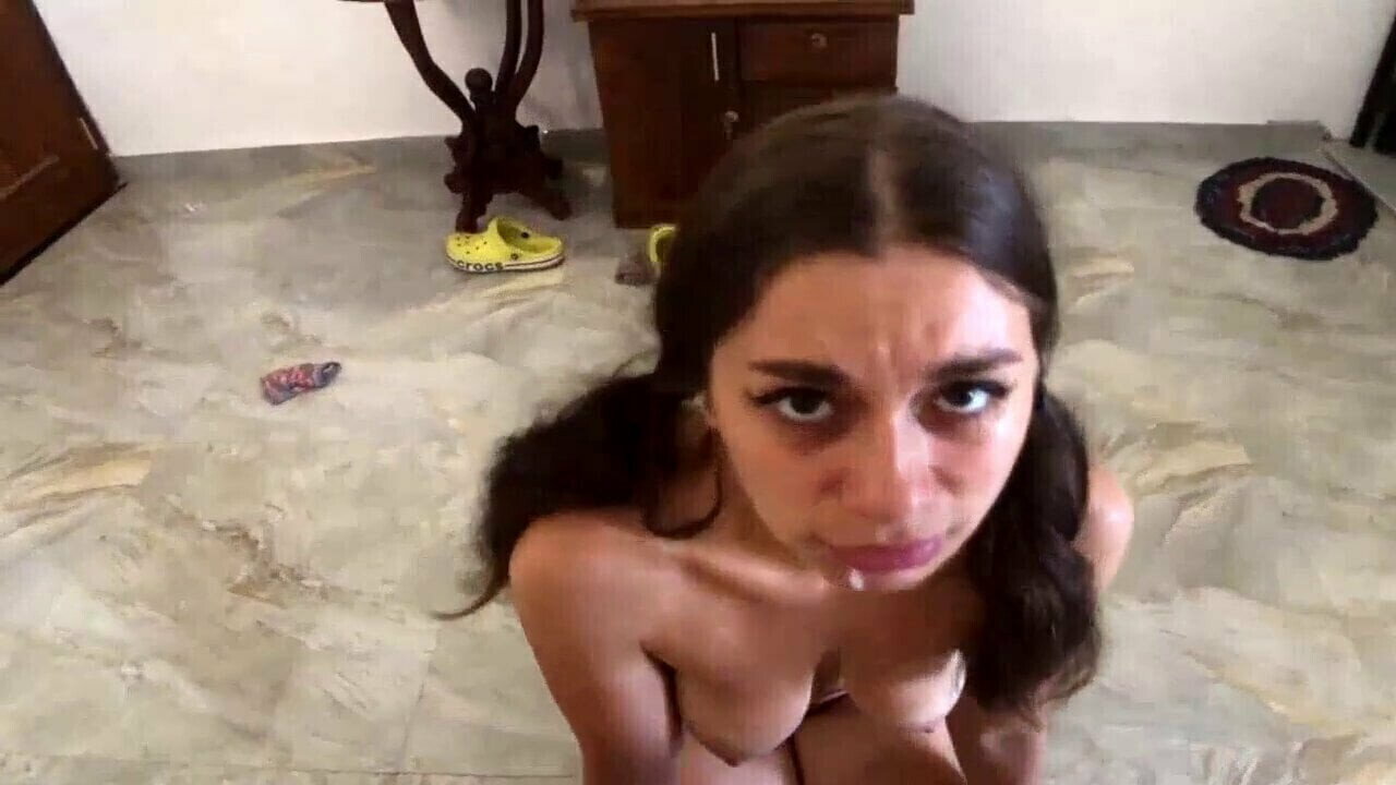 KAUNIS VARASTI WC-PAPERI, MUTTA VARTIJA KIINNI PERS