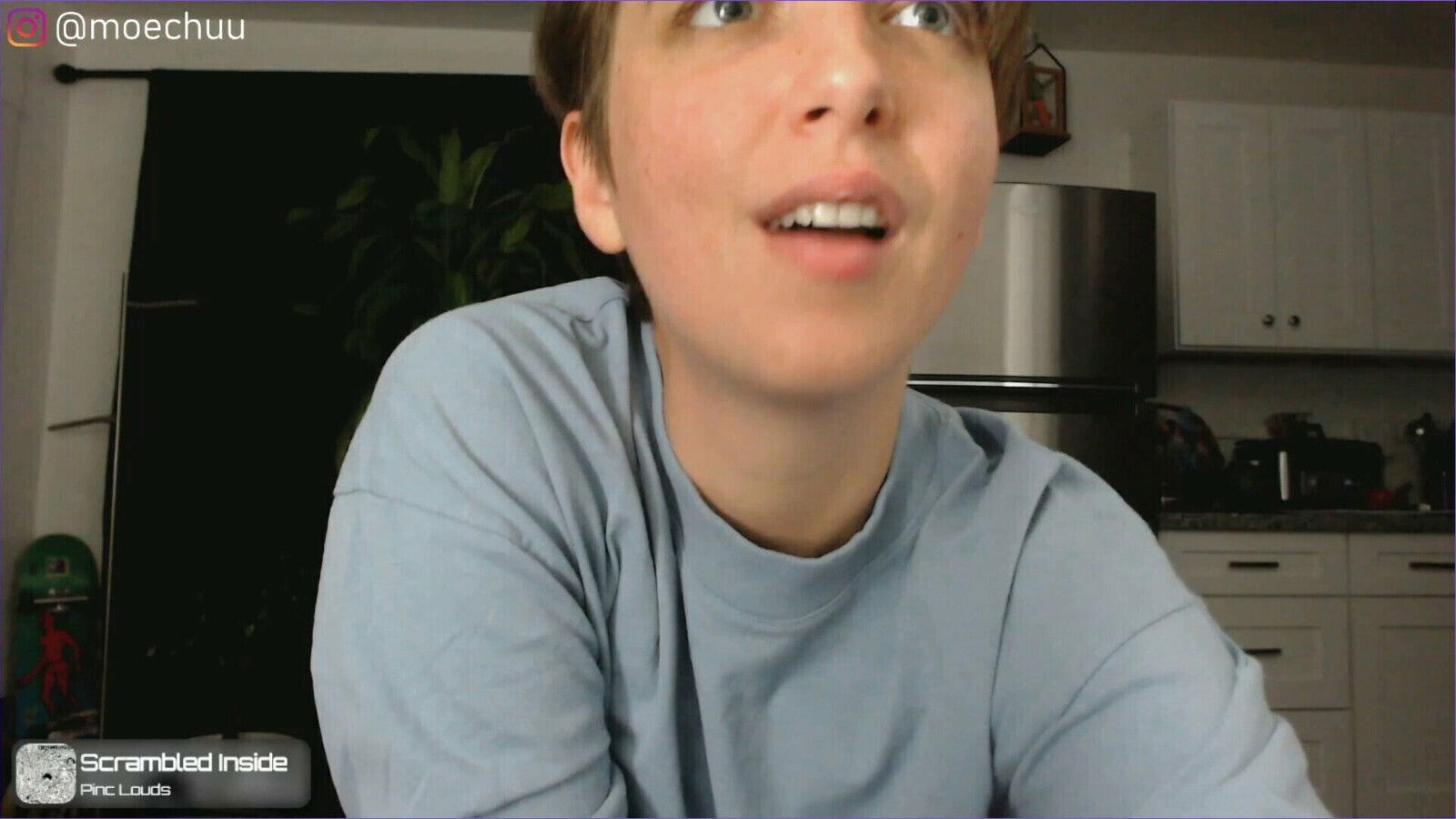 Pretty girl can't stop smiling after toying pussy