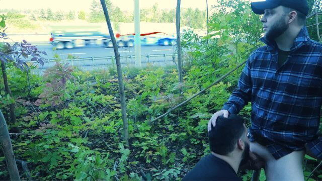 Exhibitionist gets blowjob side BUSY HIGHWAY during rush hour