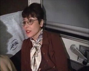 Sophia mature poilu sodomise dans train