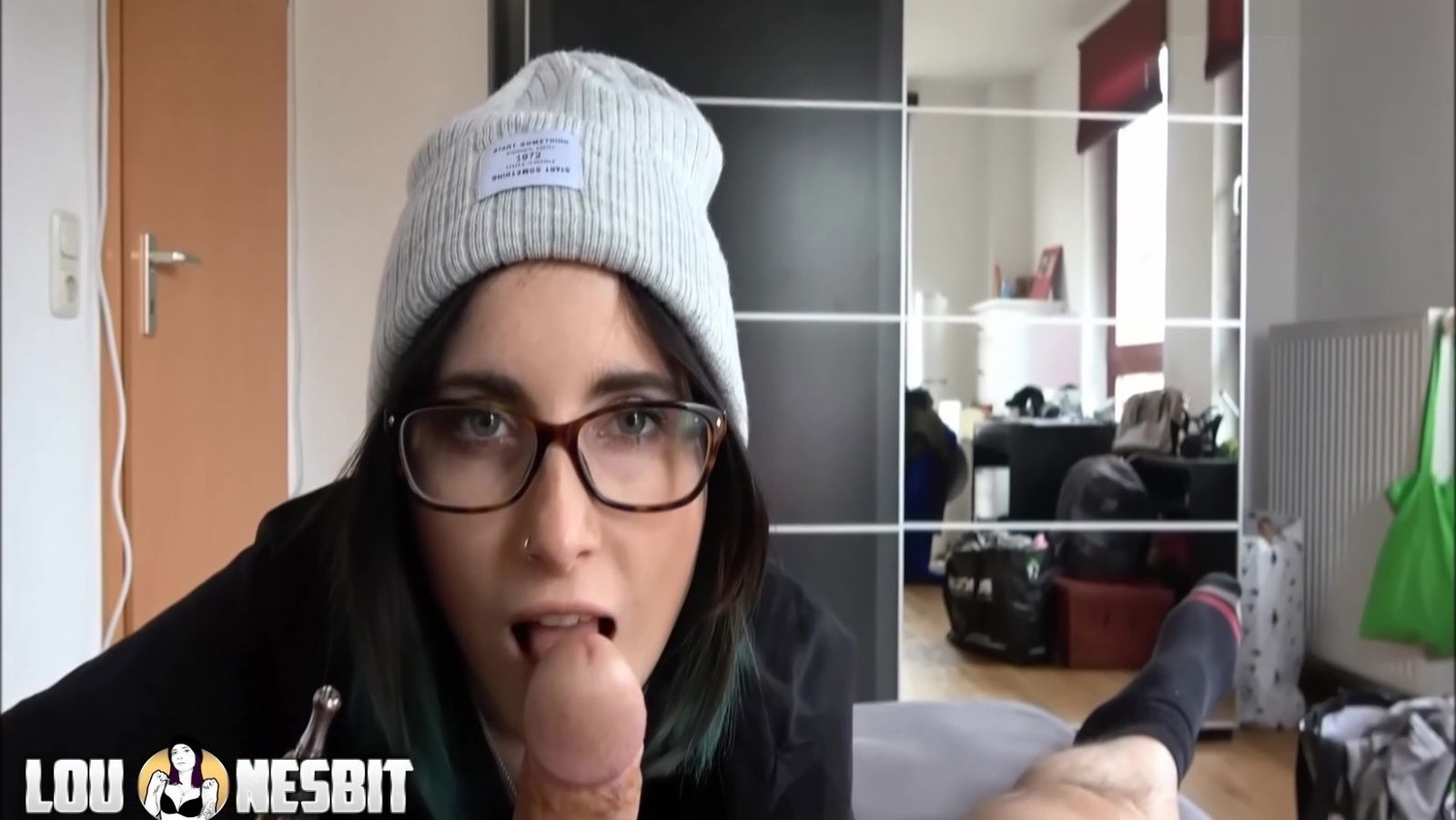 Smoking Handjob Nesbit