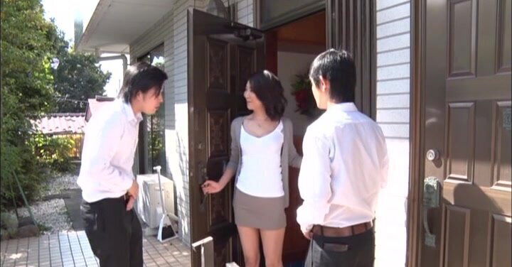 Horny Japanese MILF enjoys threesome Shihori Endoh