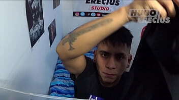 vecina escapa casa para rapid&iacute_n c&aacute_mara escondida