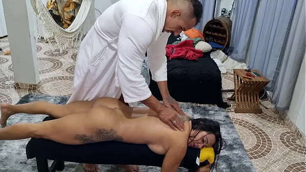 Massagem tantrica direito gozar pau. Completo