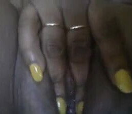 Yellow Bone Pussy Play