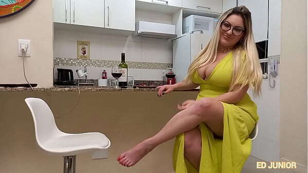 JUNIOR JANEIRO CONVENCE ATRIZ PORNOR RAFAELA DENARDIN FAZER VIDEO (COMPLETO RED)