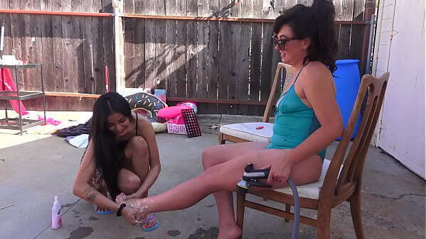 Cracking Toes Foot Wash Fetish Massage