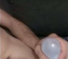 Me masturbando com meu egg