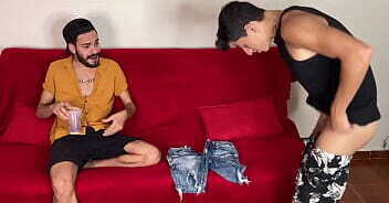 Fui tomar a&ccedil_ai e acabei comendo meu amigo Bareback Juninho Oficial