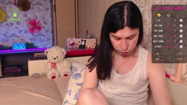 Sweet jerks quickly then shows