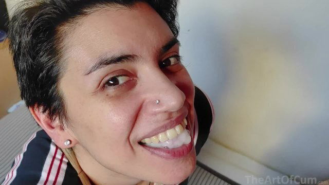 Quickie! Blowjob, thick mouthful swallow!