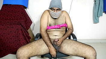 Handle with screw driver insert