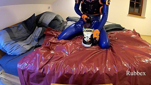 Rubberboy with toys sneaks