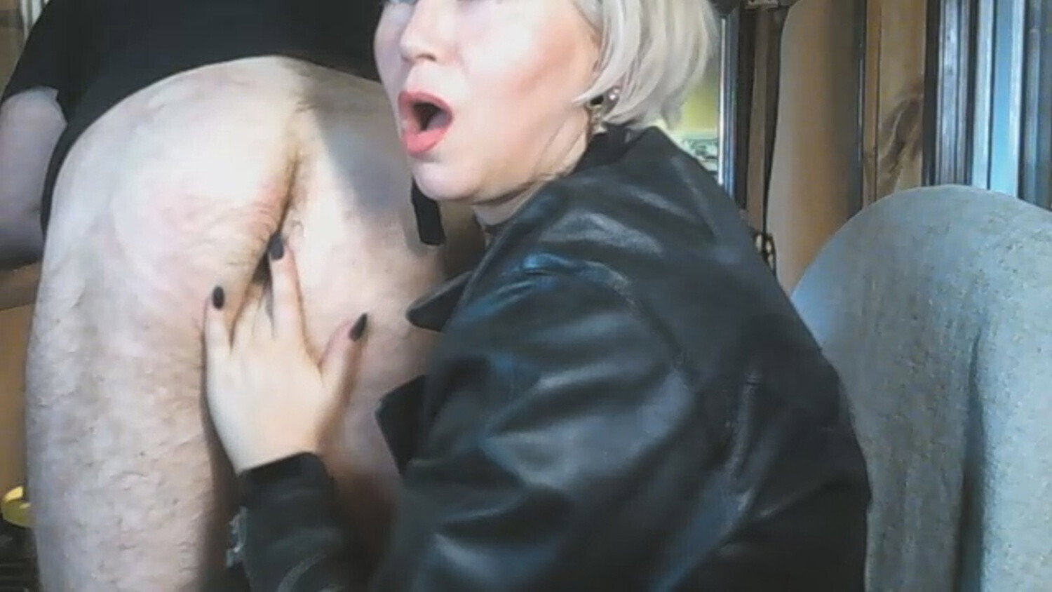 Lick ass, bitch! After all, money does smell!