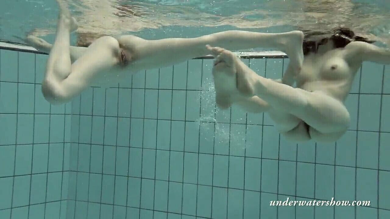 Loris Okunewa lesbians swimming underwater