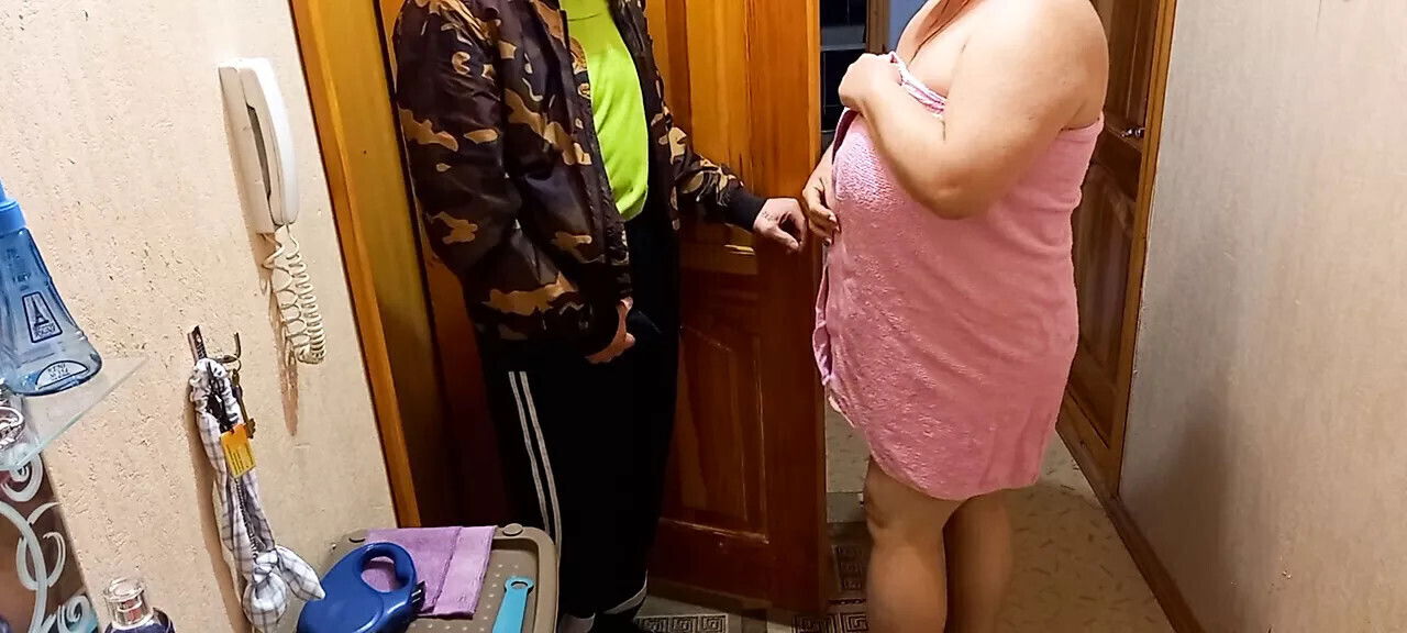 doggystyle blowjob courier