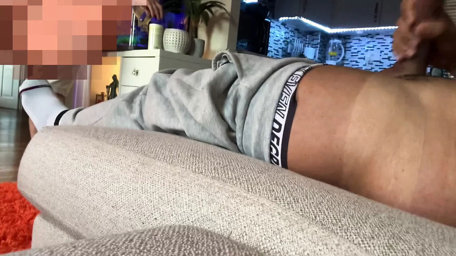 front str8 friend while cooking