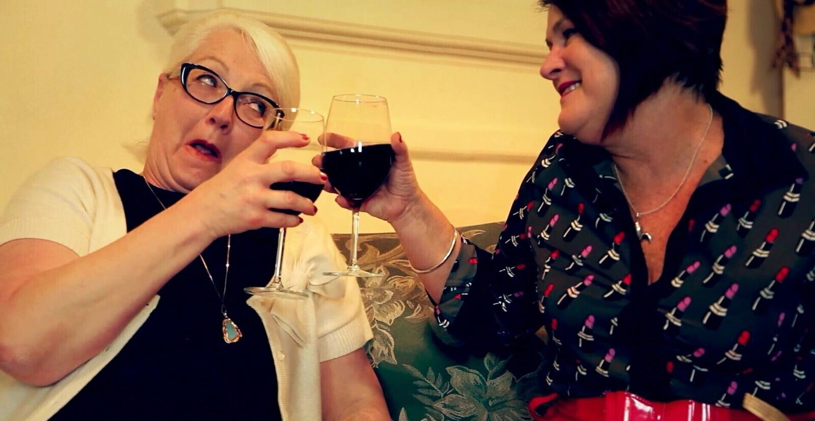 Older married lesbos fingering Morgana Muses Cassandra